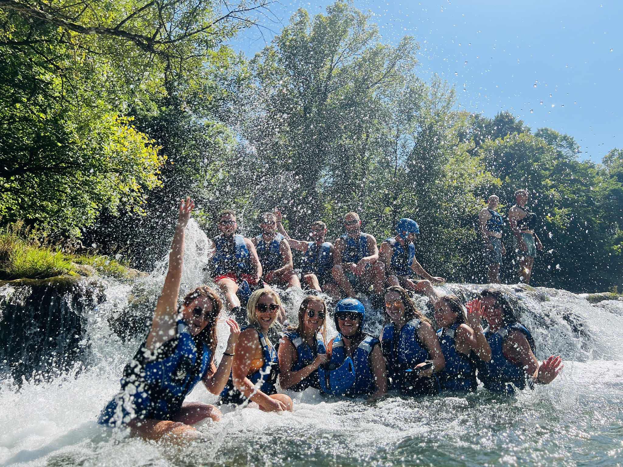 Lotus Rafting na Instagramu