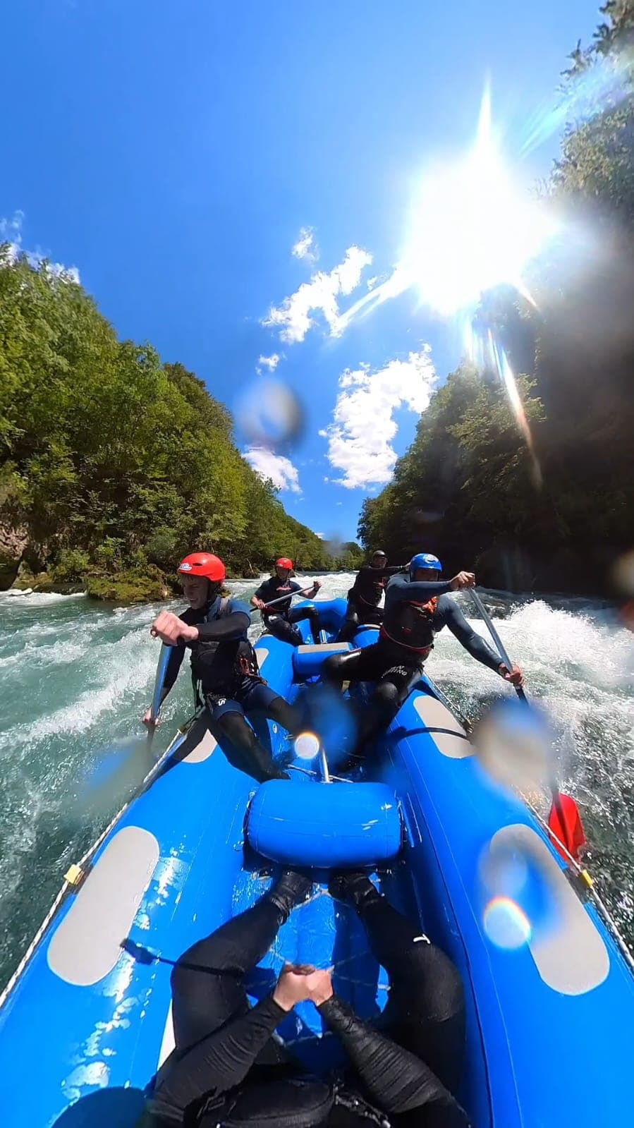 Lotus Rafting na Instagramu
